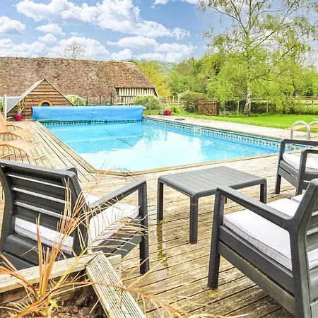 Casa vacanze Awesome In St Pierre En Auge Vieux-Pont